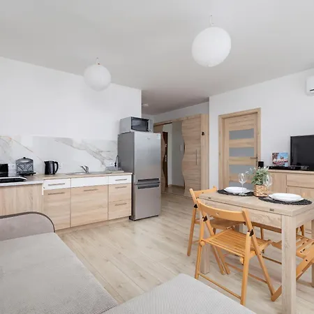 Jasny Klimatyzowany Z Parkingiem W Wieliczce By Renters Apartmán