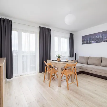 Apartmán Jasny Klimatyzowany Z Parkingiem W Wieliczce By Renters *