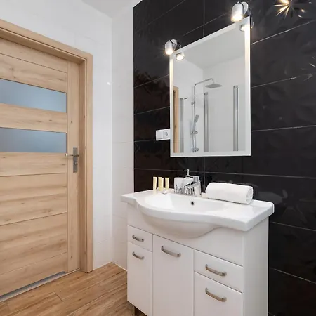 Apartmán Jasny Klimatyzowany Z Parkingiem W Wieliczce By Renters